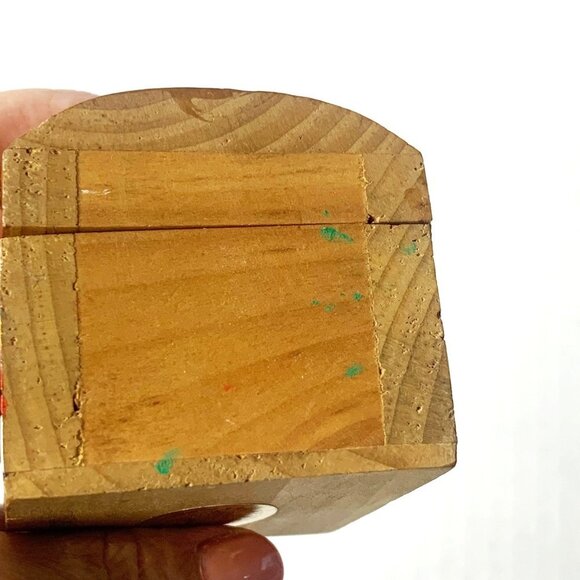 Mexican Guerrero Carved Wooden Trinket Box With Leather Hinges - Picture 8 of 12